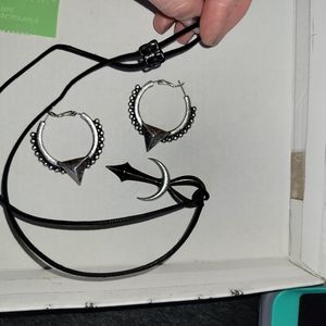 ank pendant necklace & triangle hoop earrings